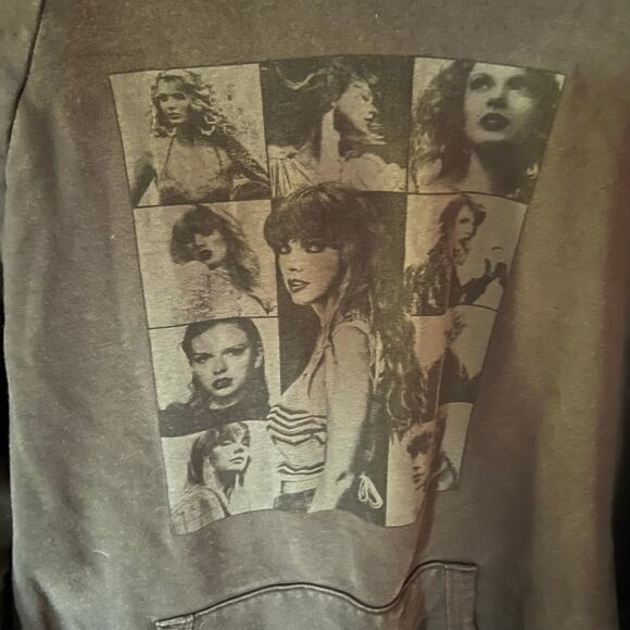 Taylor Swift Eras Oversized Hoodie Dark Grey SZ XL - Picture 2 of 5